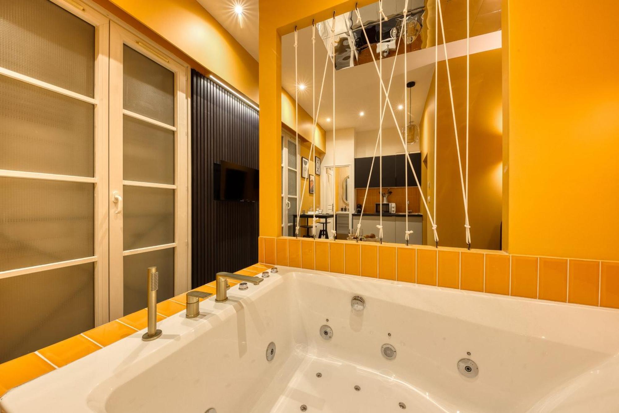 Deluxe Spa Suite Caramel Sweetness Melun Exterior photo