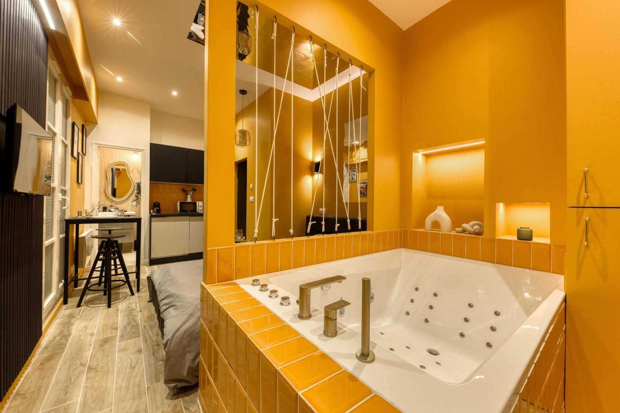 Deluxe Spa Suite Caramel Sweetness Melun Exterior photo
